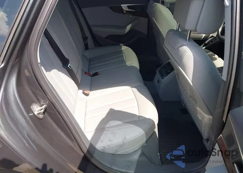 2018 Audi A4 2.0T Premium z USA, uszkodzony, nr VIN WAUENAF40JA113091